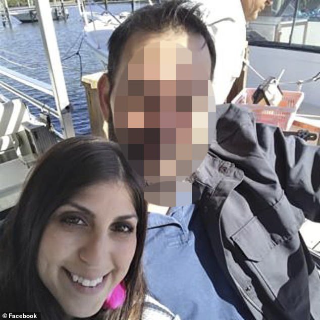 Τραγικό - 37χρονη φιλάνθρωπος έκανε 25 φορές σeξ με τον ανήλικο γιο του άντρα της!