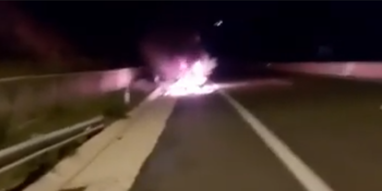 Αυτοκίνητο πήρε φωτιά στα Γρεβενά!
