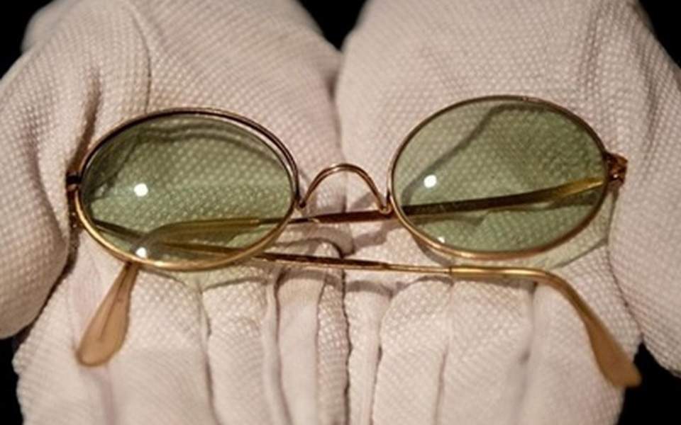 Τζον Λένον: Γυαλιά του πουλήθηκαν 184.000 δολάρια