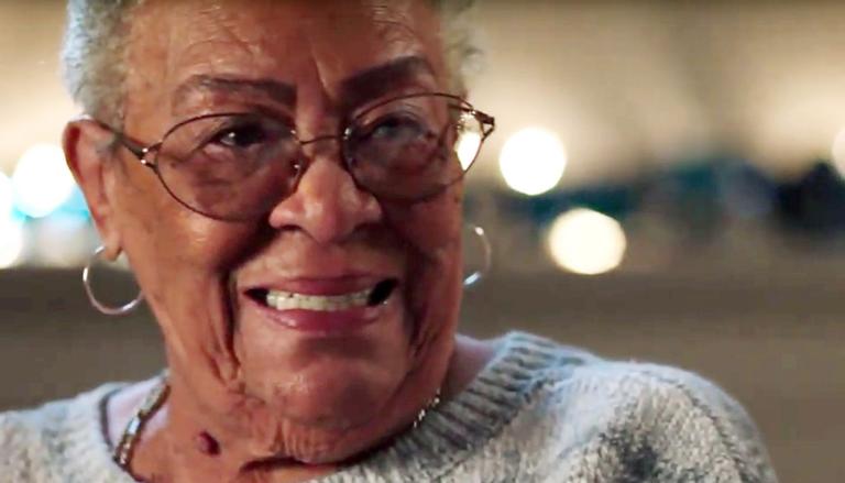 Στα 86 της έκανε το όνειρό της πραγματικότητα [video]