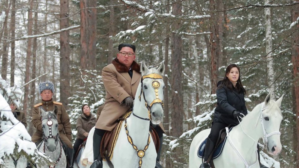 Κιμ Γιονγκ Ουν: Το άλογο και ο συμβολισμός