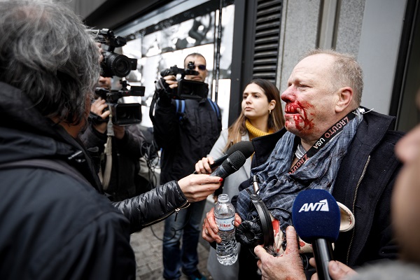 Ακροδεξιοί ξυλοκόπησαν Γερμανό δημοσιογράφο στο Σύνταγμα