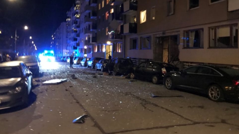 Διπλή έκρηξη στη Στοκχόλμη και στα περίχωρά της