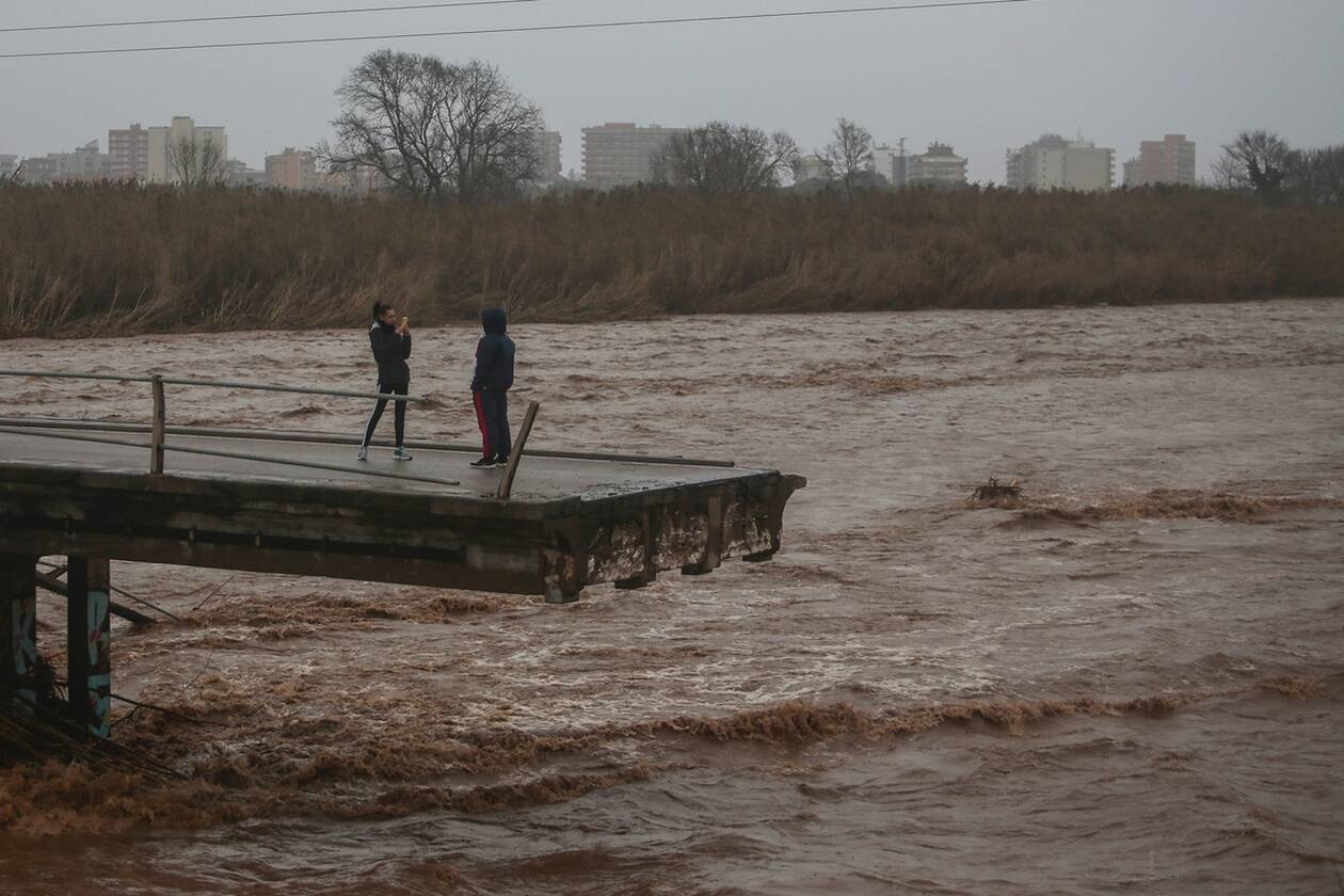 Φονική καταιγίδα στην Ισπανία: Δεκατρείς νεκροί και τεράστιες καταστροφές