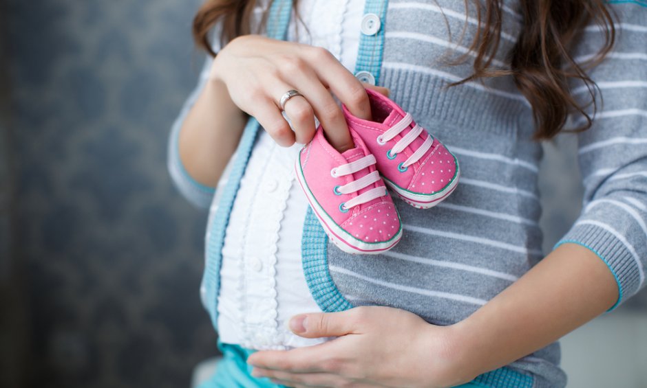 Επίδομα γέννας: Τι πρέπει να γνωρίζετε για τα κριτήρια