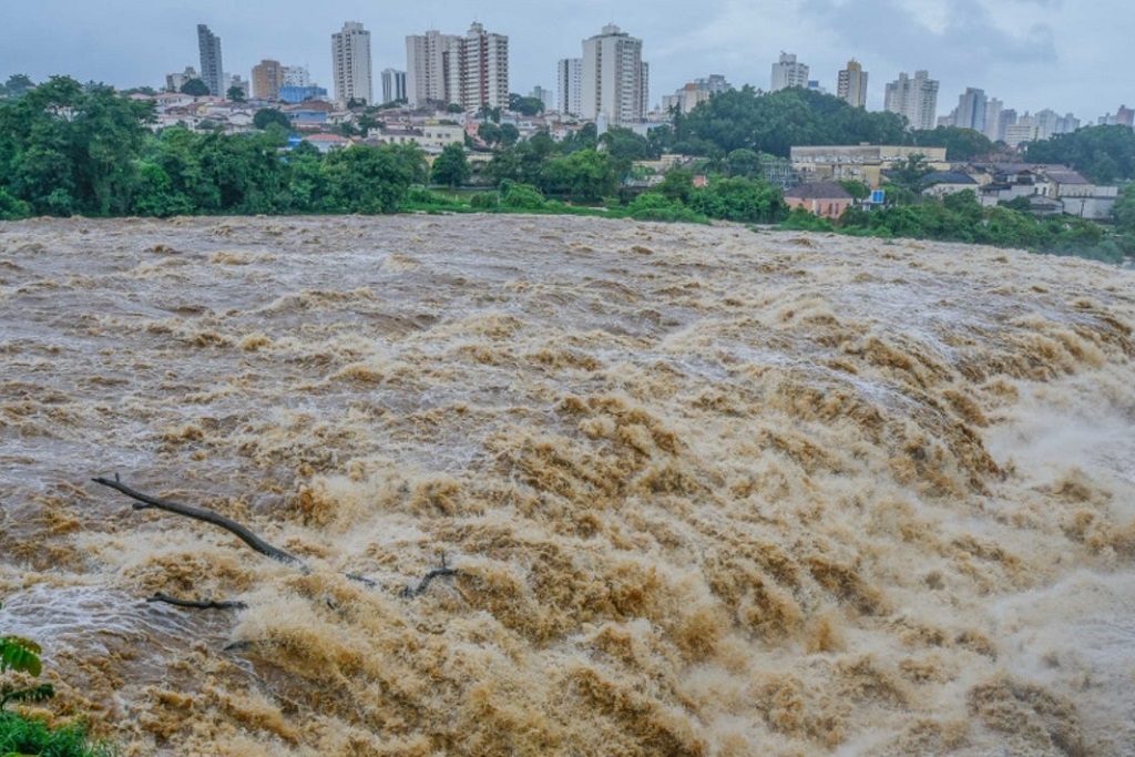 Βραζιλία: 52 νεκροί από πλημμύρες και κατολισθήσεις