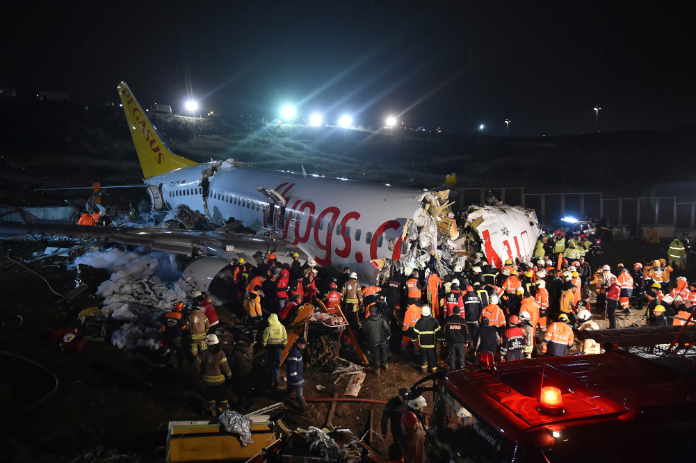 Κωνσταντινούπολη: Αεροπορικό δυστύχημα με τρείς νεκρούς