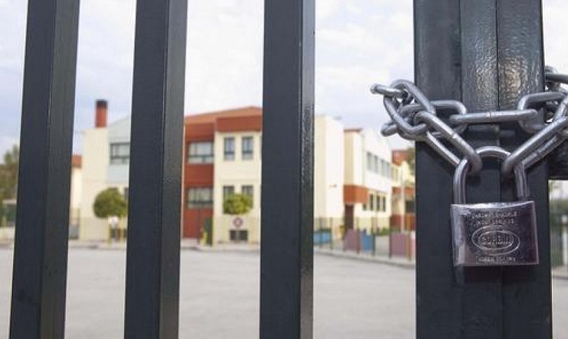 Κορωνοϊός: Κλειστά σχολεία μέχρι 10 Μαΐου