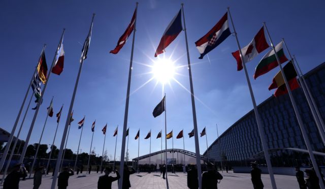 Βρυξέλλες: Αποχώρησε η ελληνική αντιπροσωπεία από τη συνέλευση του ΝΑΤΟ