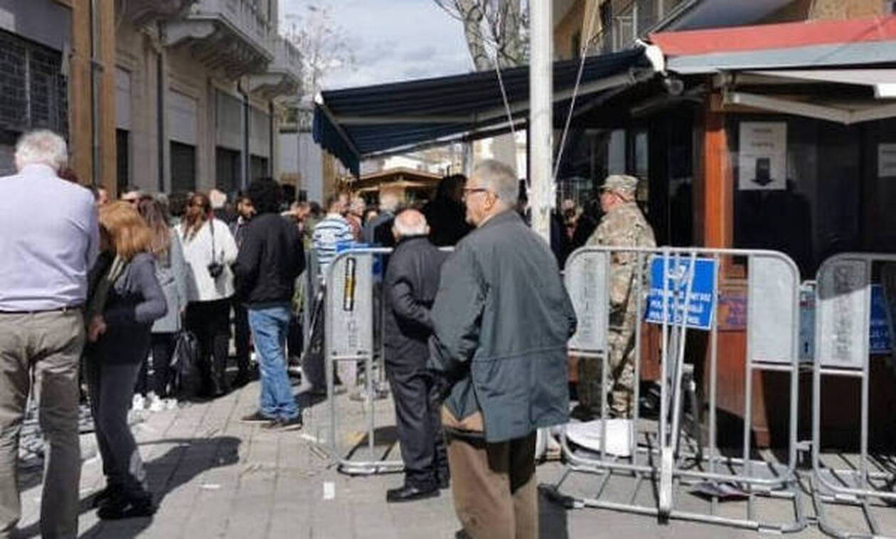 Κορονοϊός: Ένταση στην Κύπρο - Κλείνουν τα οδοφράγματα