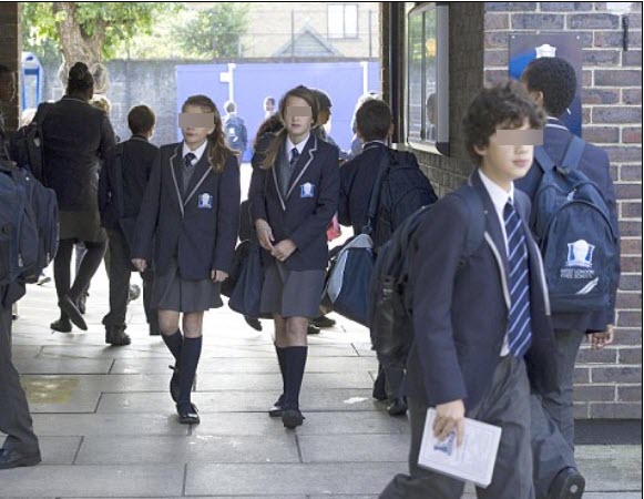 Ηνωμένο Βασίλειο: Κλείνουν όλα τα σχολεία από την Παρασκευή