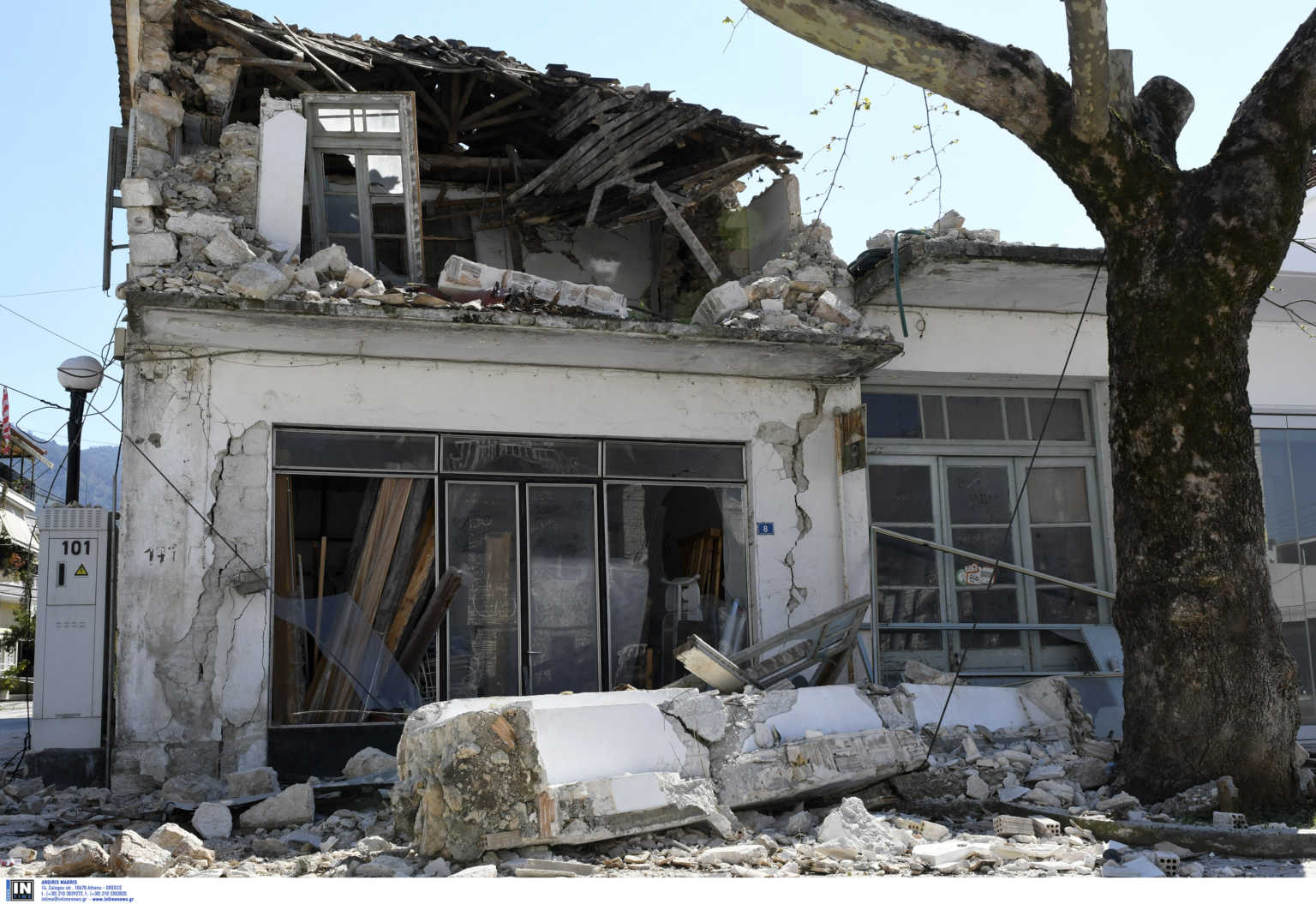 Σεισμός 5,6 Ρίχτερ στην Πάργα: Νέες εικόνες καταστροφής (Φωτό)