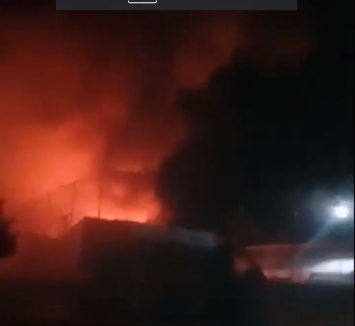Μυτιλήνη: Φλόγες στο κέντρο υποδοχής της Σκάλας Συκαμνιάς
