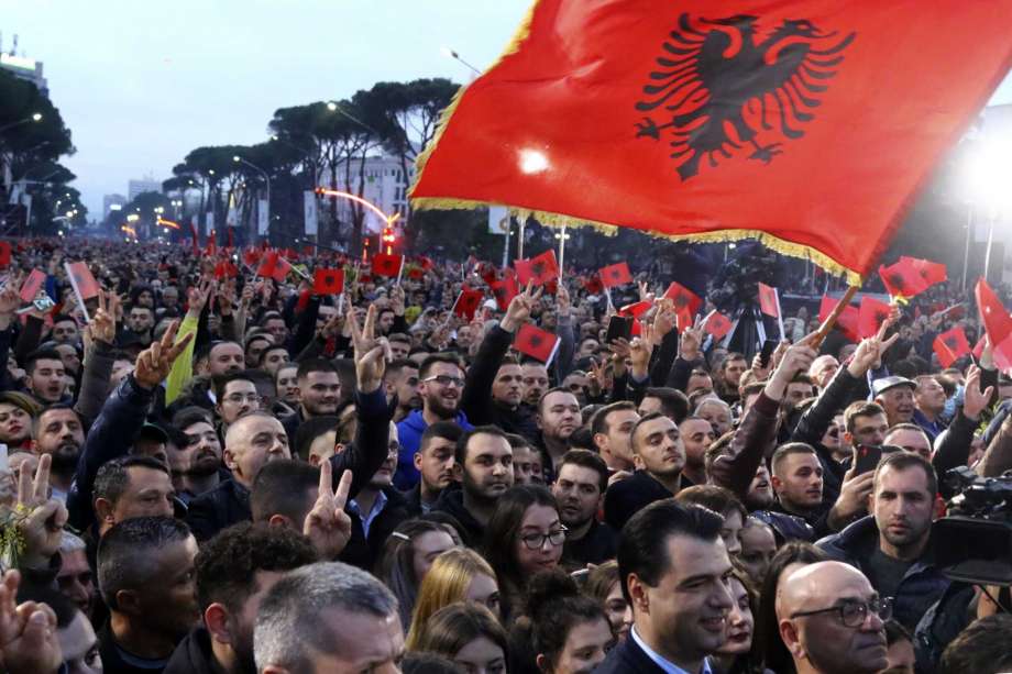 Αλβανία: Ελεύθερη διακίνηση πολιτών στα σύνορα Κοσσόβου και Αλβανίας τα Σαββατοκύριακα