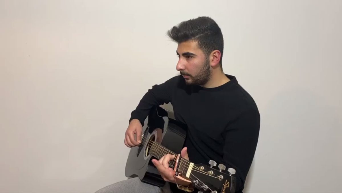 Κωνσταντίνος Παντελίδης: Τραγουδά στο YouTube και θυμίζει ανατριχιαστικά τον Παντελή! [video]