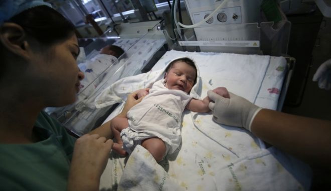 Κορωνοϊός: Νεογέννητο μωρό στο Λονδίνο θετικό στον ιό