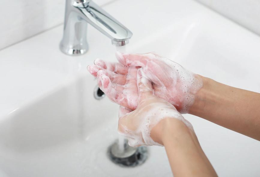 Κορωνοϊός: Πλύσιμο των χεριών, αντισηπτικά και τι πρέπει να προσέξετε