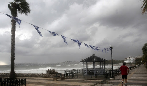Καιρός: Βροχές και καταιγίδες σε όλη την Ελλάδα