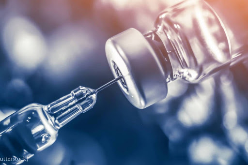 Covid-19: Ξανάρχισαν οι δοκιμές του εμβολίου της AstraZeneca