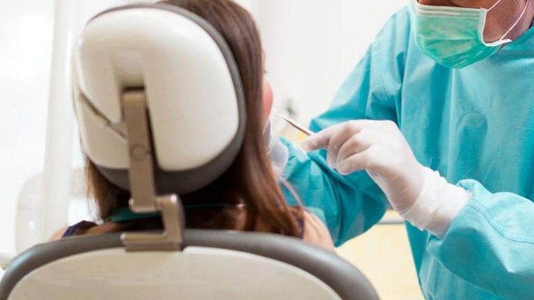 Κορωνοϊός και οδοντιατρικά προβλήματα - Τι ισχύει για τα οδοντιατρεία και τους ασθενείς