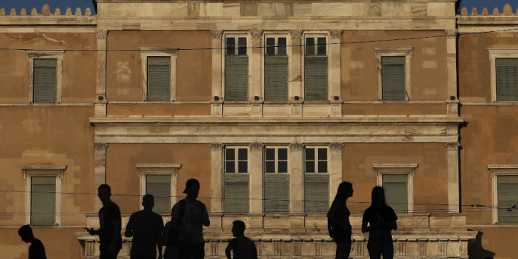 Έρευνα για τον κορωνοϊό: 1 στους 3 Έλληνες φοβούνται την ανεργία - 2 στους 3 πιστεύουν ότι περιορίζεται η ελευθερία