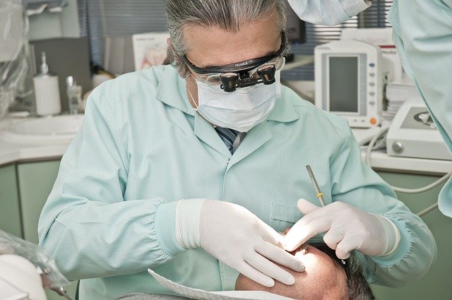 ΕΟΟ: Πως θα γίνει η σταδιακή επαναλειτουργία των οδοντιατρείων