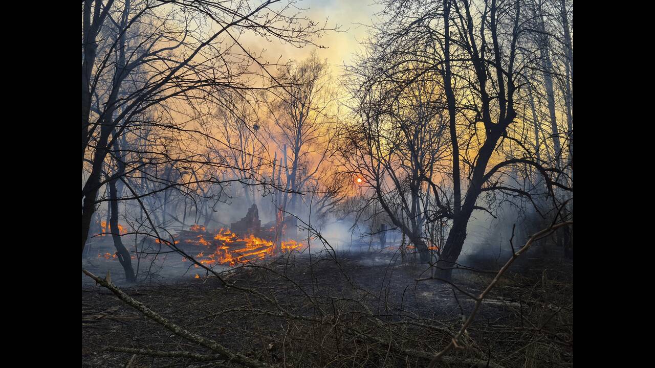 Τσερνόμπιλ: Ισχυροί άνεμοι αναζωπυρώνουν την πυρκαγιά - Ποια είναι τα επίπεδα ραδιενέργειας