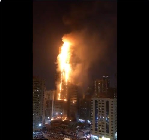 Φωτιά σε ουρανοξύστη στα Ηνωμένα Αραβικά Εμιράτα - Βίντεο