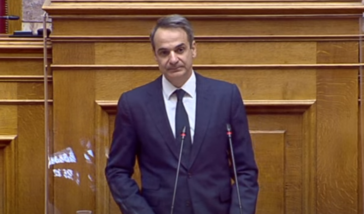 Ο Μητσοτάκης στη Βουλή για το περιβαντολλογικό νομοσχέδιο που έχει προκαλέσει την αντίδραση 30.000 πολιτών