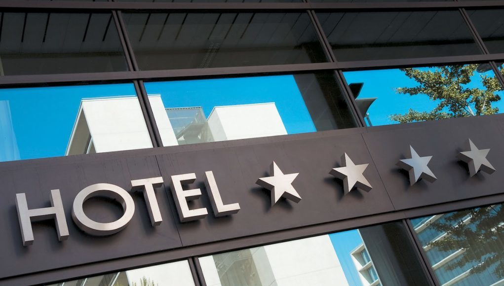 Επανεκκίνηση τουρισμού: 8 Ιουνίου ανοίγουν τα ξενοδοχεία