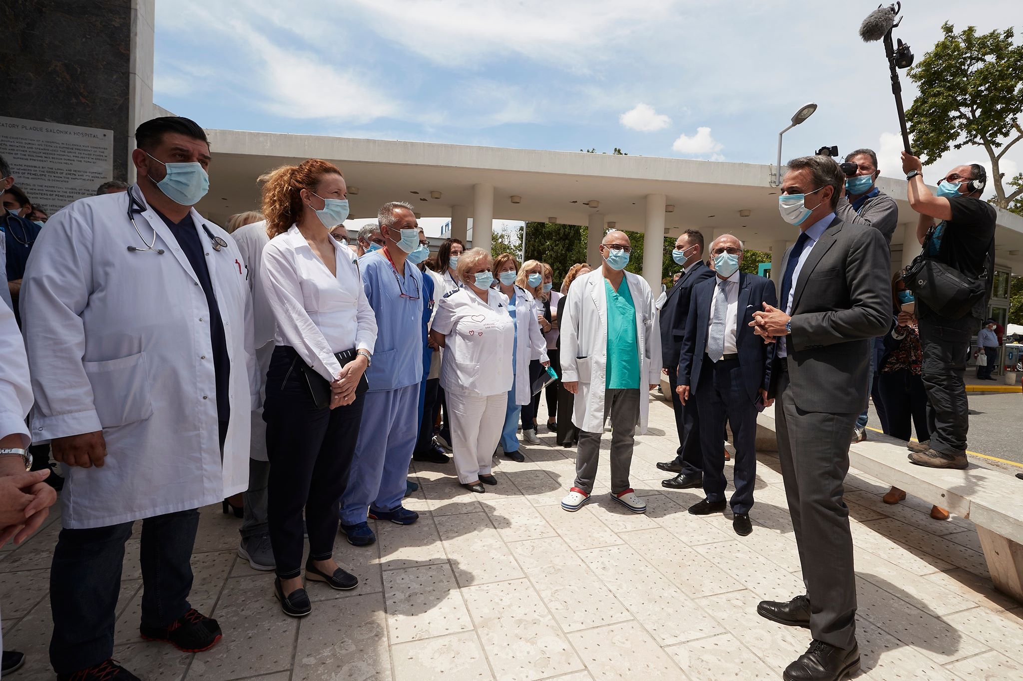 Τι είπε ο Πρωθυπουργός Κυριάκος Μητσοτάκης μετά την επίσκεψη του στο νοσοκομείο ΑΧΕΠΑ της Θεσσαλονίκης