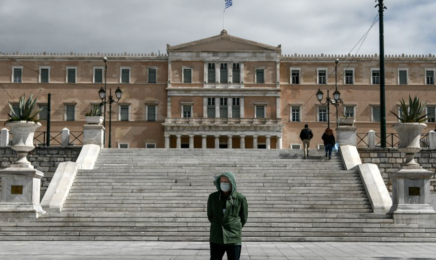 Ευρωβαρόμετρο: Τι περιμένουν οι Έλληνες από την Ευρώπη
