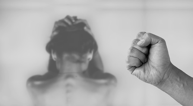 Κορωνοϊός και καραντίνα: Σκληρές φωτογραφίες ενδοοικογενειακή βίας