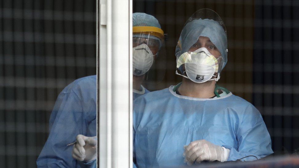 Ισπανία: Οι γιατροί ζητούν την "άμεση παραίτηση" του κορυφαίου επιδημιολόγου της κυβέρνησης