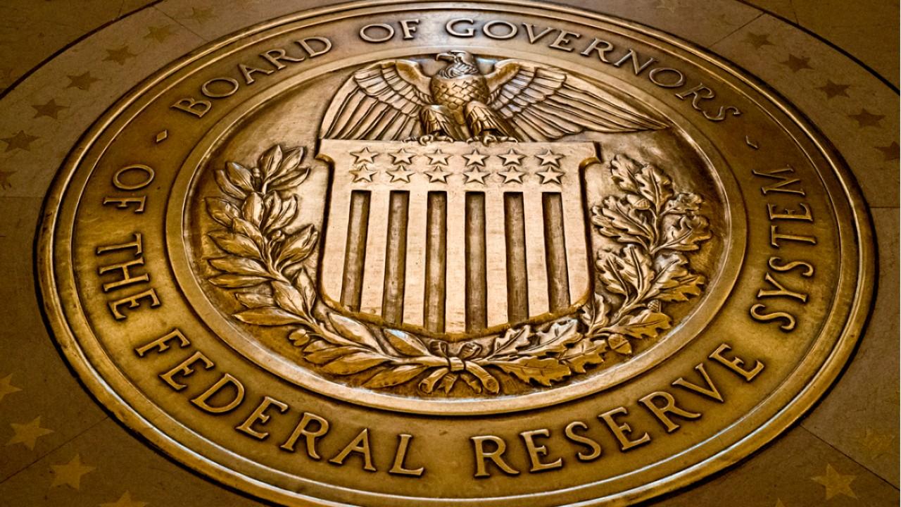 Η Fed αύξησε για δέκατη φορά τα επιτόκια, κατά 25 μονάδες βάσης