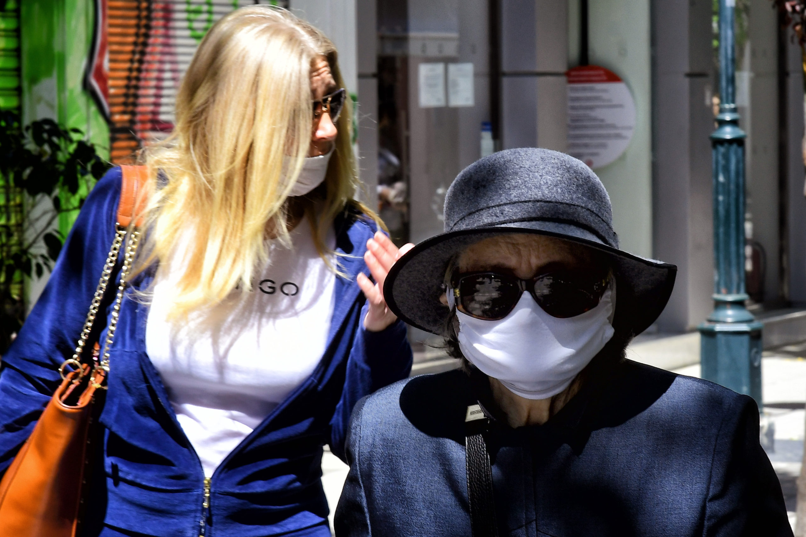 Η χρήση μάσκας μπορεί να σώσει έως και 266.000 ζωές στην Ευρώπη έως τον Φεβρουάριο