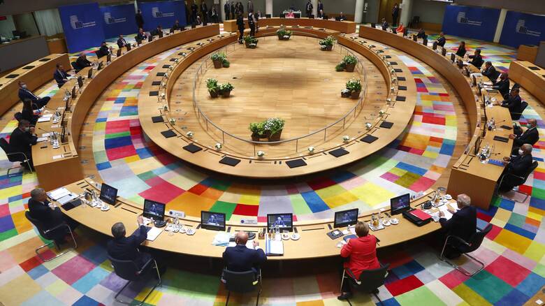 Σύνοδος Κορυφής: Σε εξέλιξη οι διαπραγματεύσεις των 27 ηγετών της ΕΕ