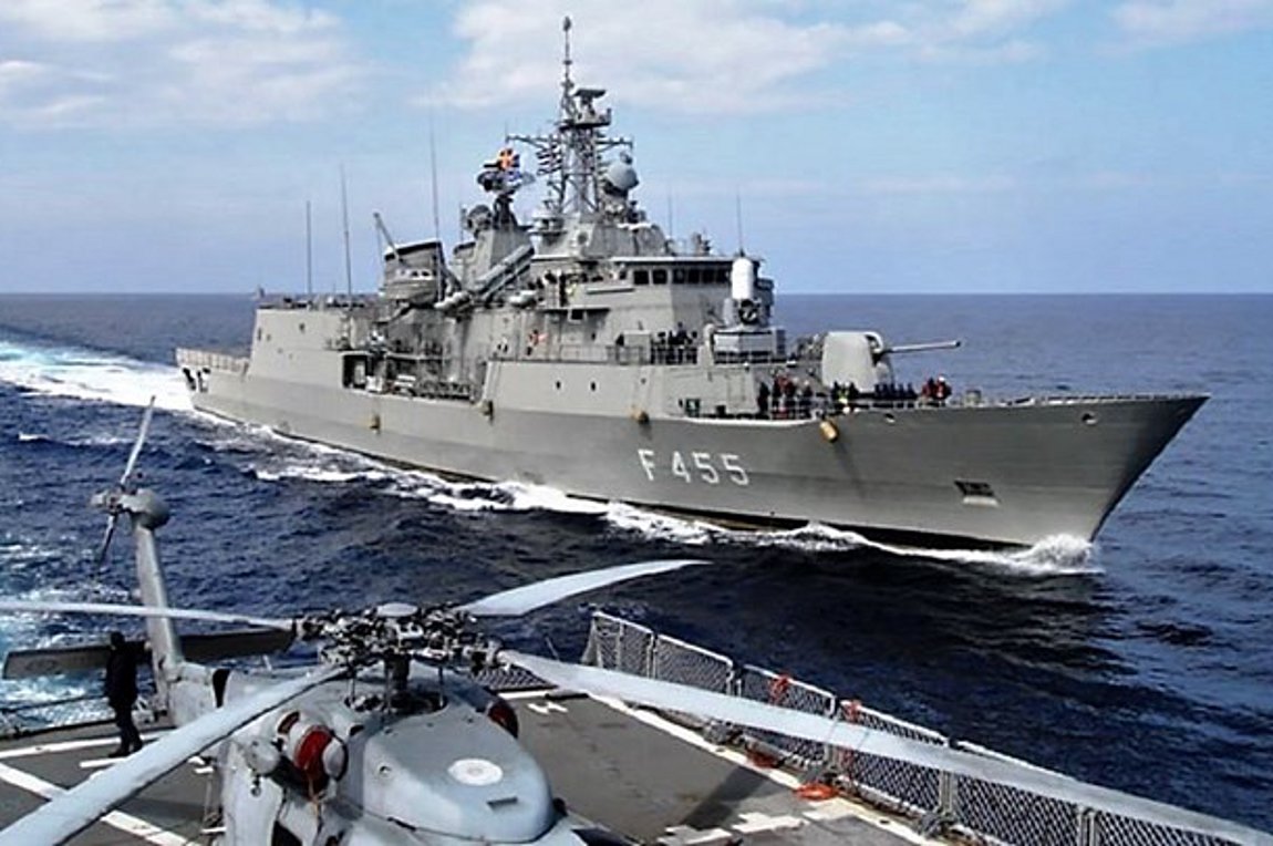 Αποσύρεται σταδιακά το Πολεμικό Ναυτικό από το Καστελλόριζο