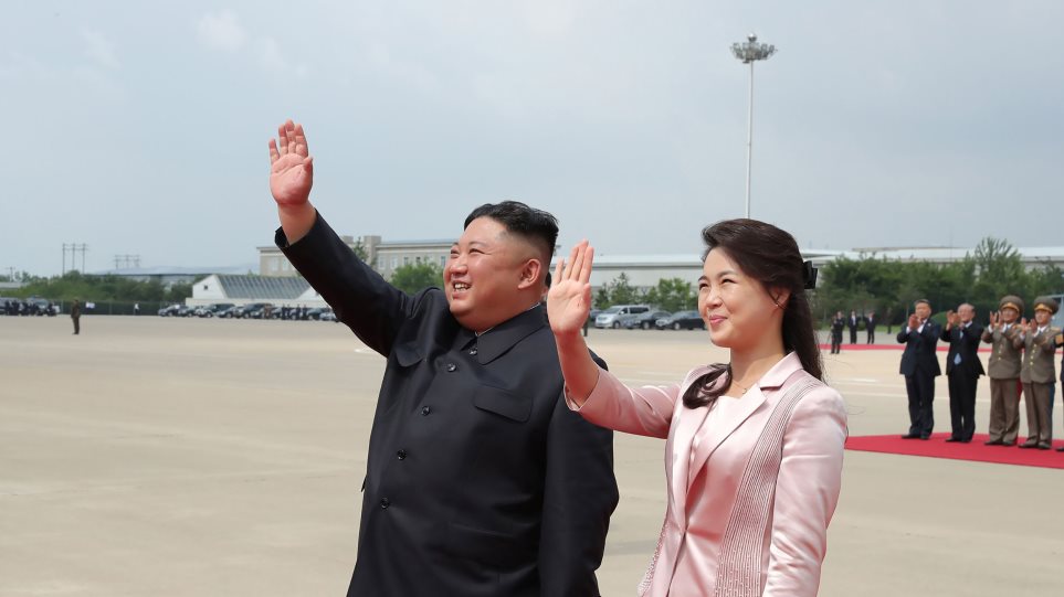 Κιμ Γιονγκ Ουν: Ανατίναξε γραφεία της Νότιας Κορέας επειδή έστειλαν «βρώμικες» φωτογραφίες της γυναίκας του