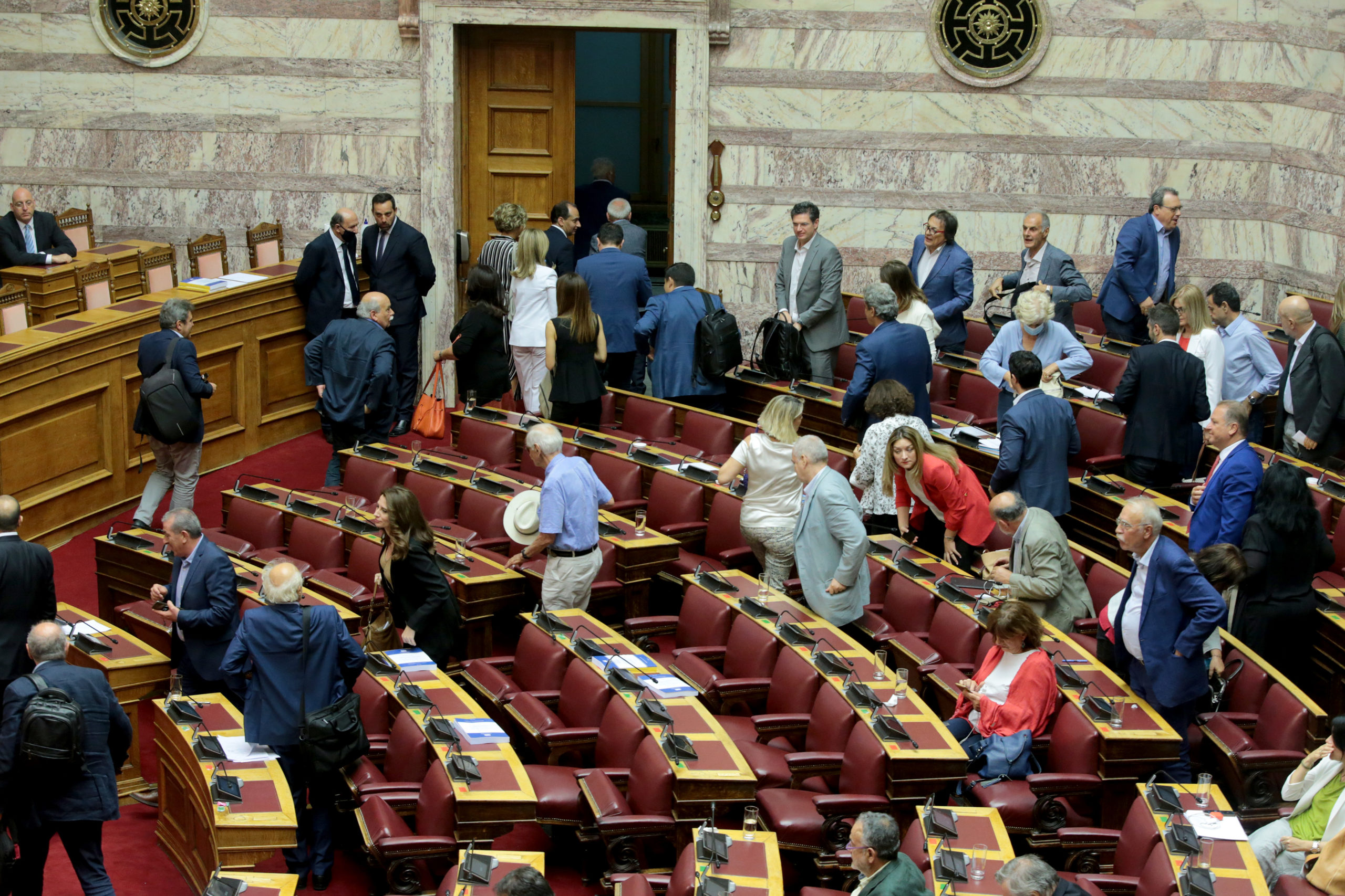 Βουλή: Αποχώρησε ο ΣΥΡΙΖΑ