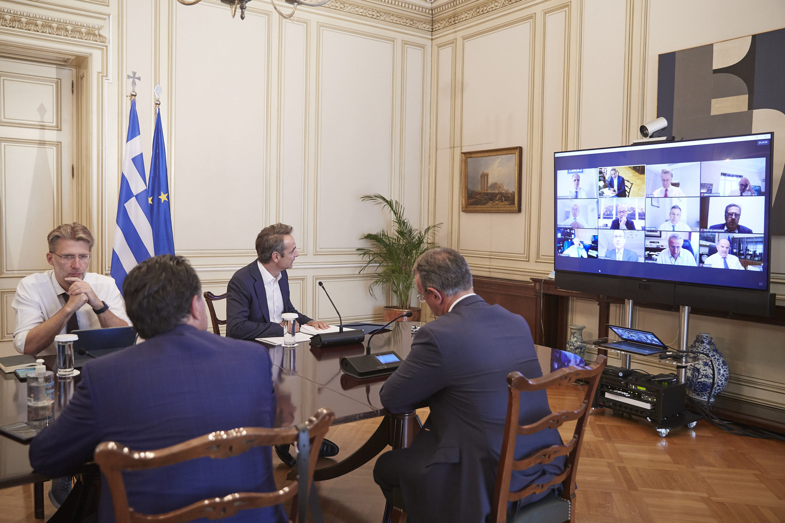 Επί τάπητος η Έκθεση της Επιτροπής Πισσαρίδη - Τηλεδιάσκεψη υπό τον πρωθυπουργό
