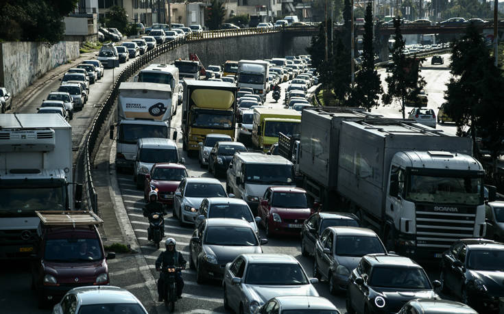 Έρευνα: Το 87% των Ελλήνων οδηγών φοβάται τη συμπεριφορά των άλλων οδηγών