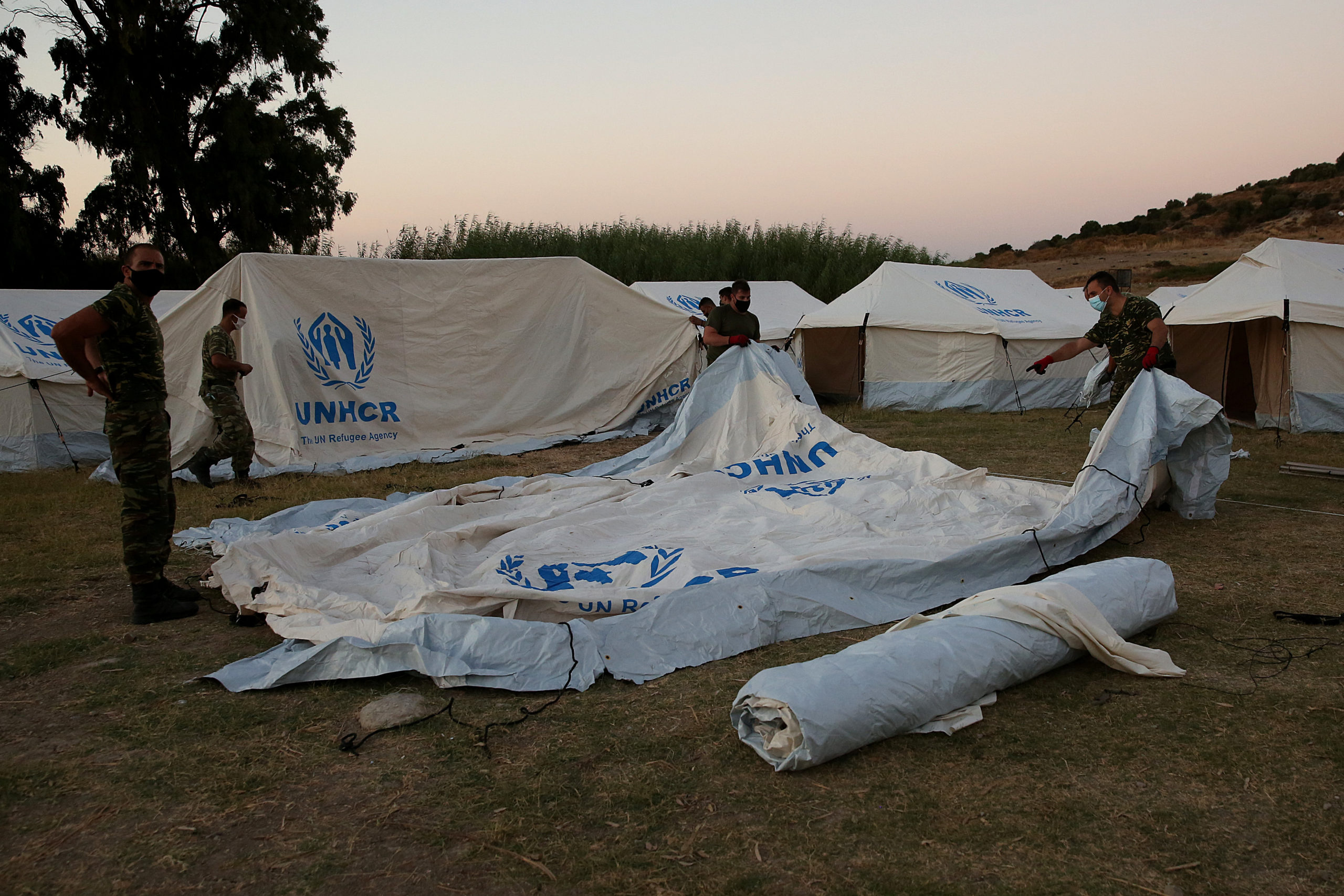 Μυτιλήνη: Άρχισε η εγκατάσταση προσφύγων και μεταναστών στον νέο καταυλισμό του Καρά Τεπέ