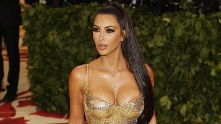 Η Kim Kardashian και το "δείγμα" από μπικίνι με τα 5,5 εκατ. likes