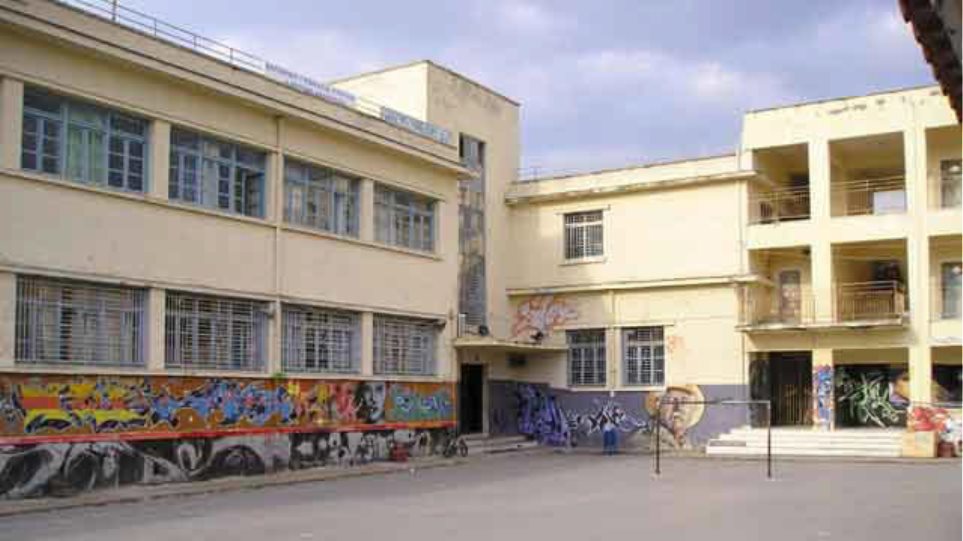 Κορωνοϊός: Θετικός βρέθηκε μαθητής σε σχολείο του Πύργου
