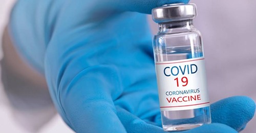 AstraZeneca: Αναστέλλει παγκοσμίως τις δοκιμές του εμβολίου για τον νέο κορωνοϊό – Συμμετέχων στην έρευνα ασθένησε ανεξήγητα