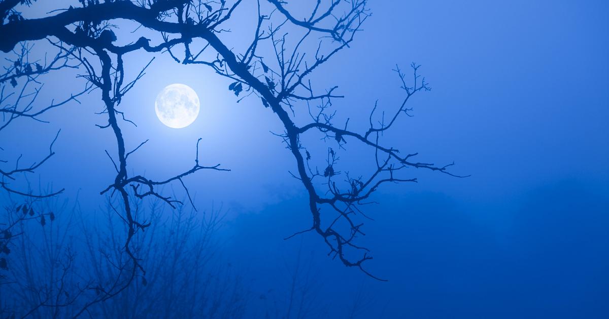 «Οnce in a blue moon». Δεύτερη πανσέληνος σήμερα με «Θλιμμένο ή μπλε φεγγάρι»