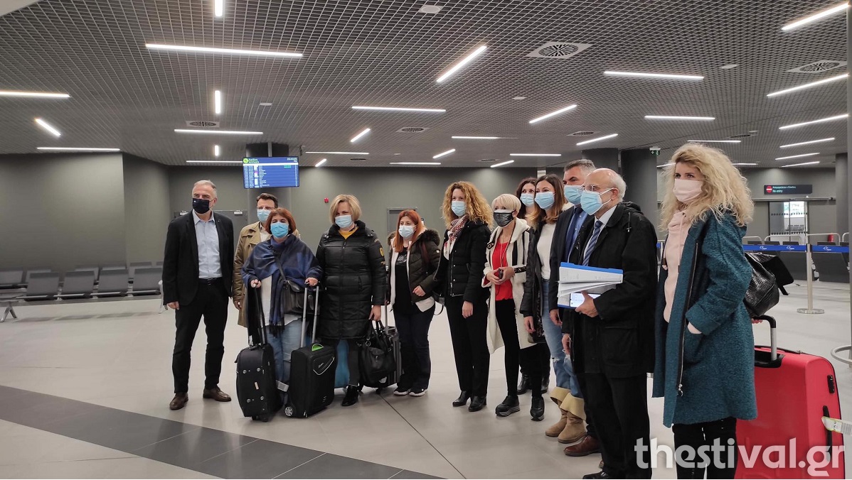 Τσουνάμι αλληλεγγύης: Έφθασαν στην Θεσσαλονίκη 6 νοσηλεύτριες από το Άργος