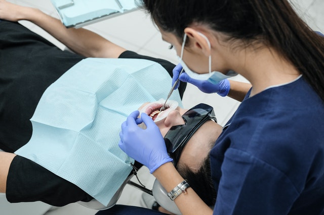Νέες οδηγίες προστασίας από τον κορωνοϊό για  οδοντιάτρους και ασθενείς
