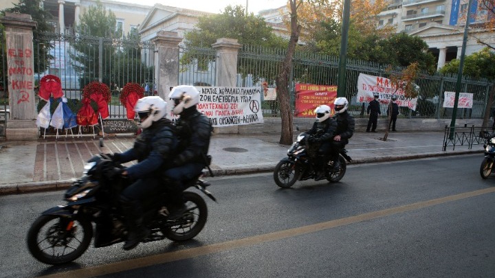 Κυκλοφοριακές ρυθμίσεις στην Αθήνα για τον εορτασμό του Πολυτεχνείου - Ποιοι δρόμοι κλείνουν